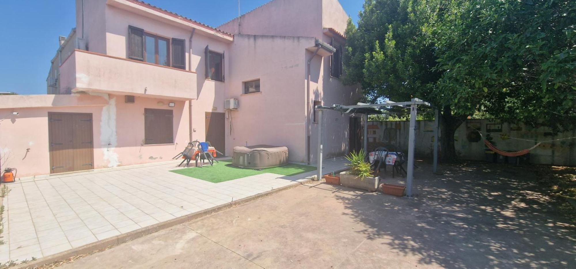 Bed and Breakfast Beb Sa Tanca Nostra Sassari Exterior foto